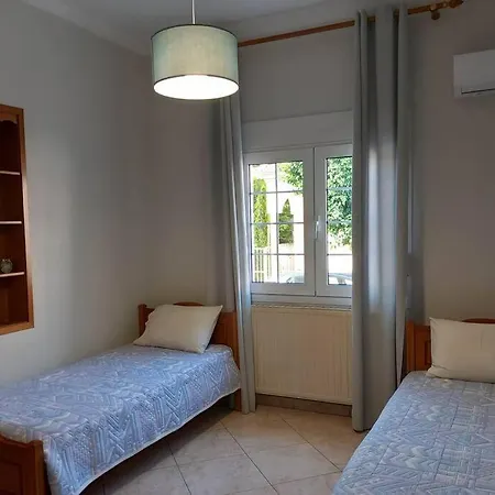 Aggeliki's Place Detached With Yard/parking