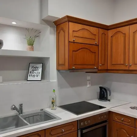 빌라 Aggeliki's Place Detached With Yard/parking *