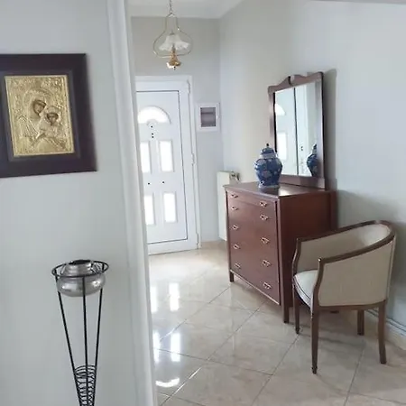 Βίλα Aggeliki's Place Detached With Yard/parking *